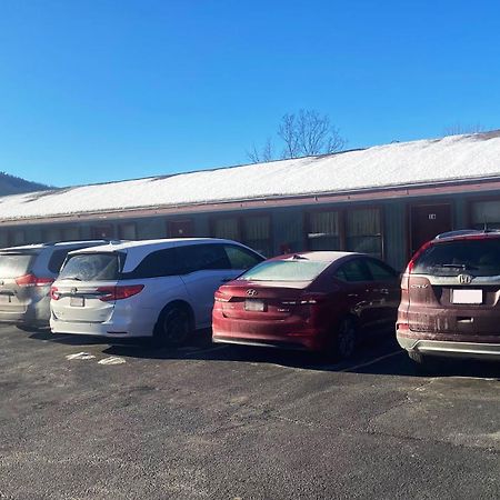Pleasant Valley Motel West Stockbridge Екстериор снимка