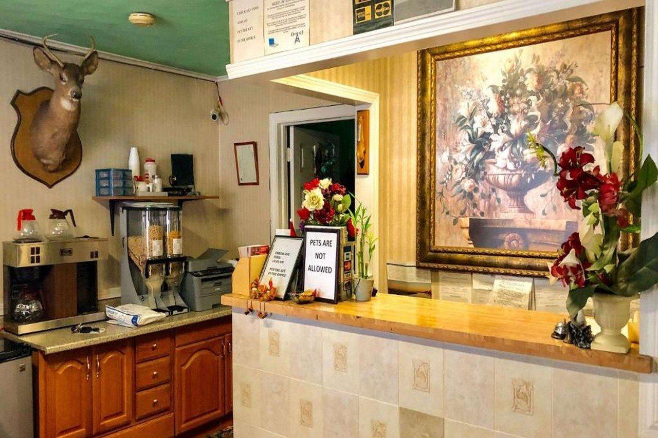 Pleasant Valley Motel West Stockbridge Екстериор снимка