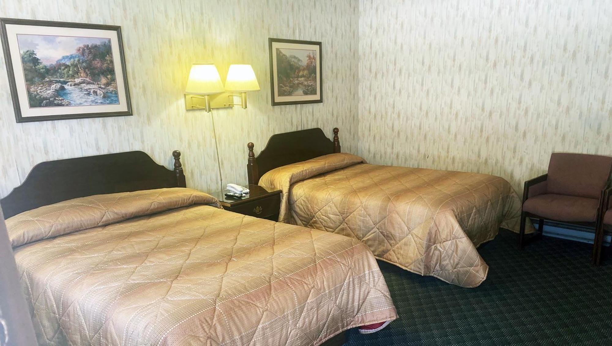 Pleasant Valley Motel West Stockbridge Екстериор снимка